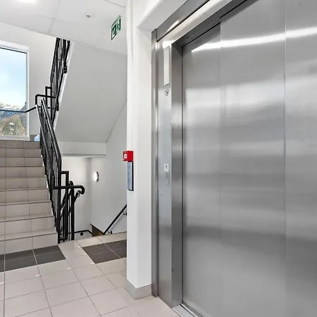 Moderne Med Balkong Apartment Svolvaer